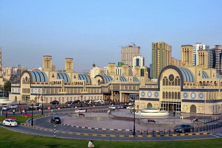 Experience the charm of Sharjah and Ajman with iconic sights like King Faisal Mosque and Sharjah Fort perfect for romantic adventures and memorable moments together.
